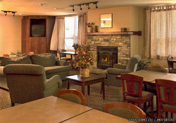 Coast Fraser Tower Yellowknife Restoran fotoğraf